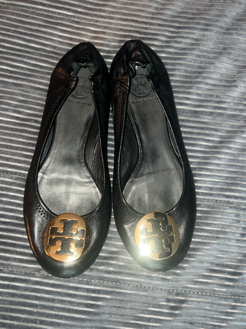 Tory Burch Black Leather Reva Ballet Flats with Gold Logo Medallion size 6.5